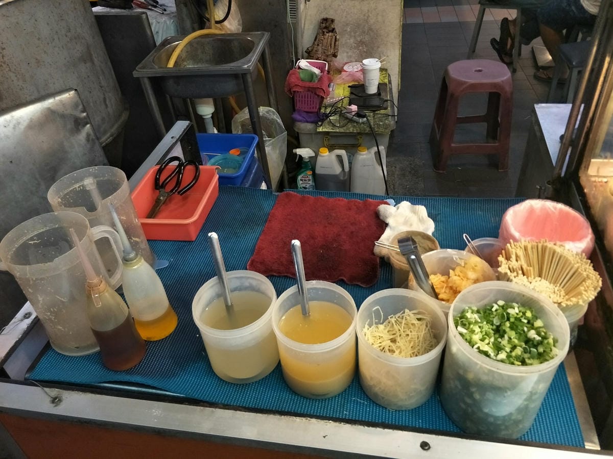 (新北新莊-美食)金雞母鹹水雞,平價、份量多~老闆很nice,靠近新莊運動公園。邊打棒球邊吃最對味!!!!!﹝已歇業﹞