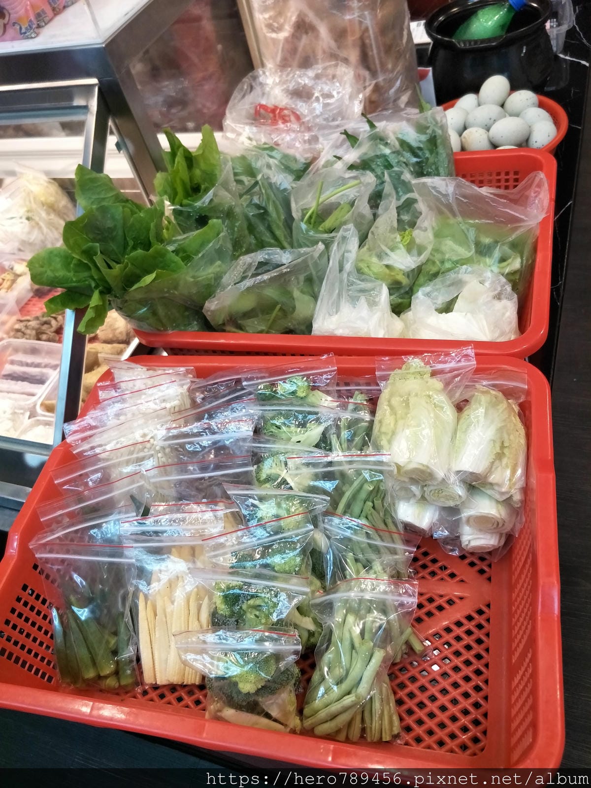 (新北新莊-美食)國民燒滷味、麻辣燙@新莊夜市路口~在新泰路上~附菜單