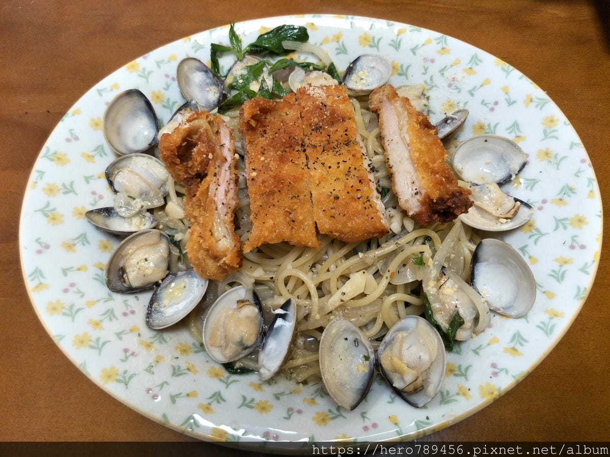 (新北新莊美食)小松果廚房,假日早午餐首選、義大利麵和早午餐with menu