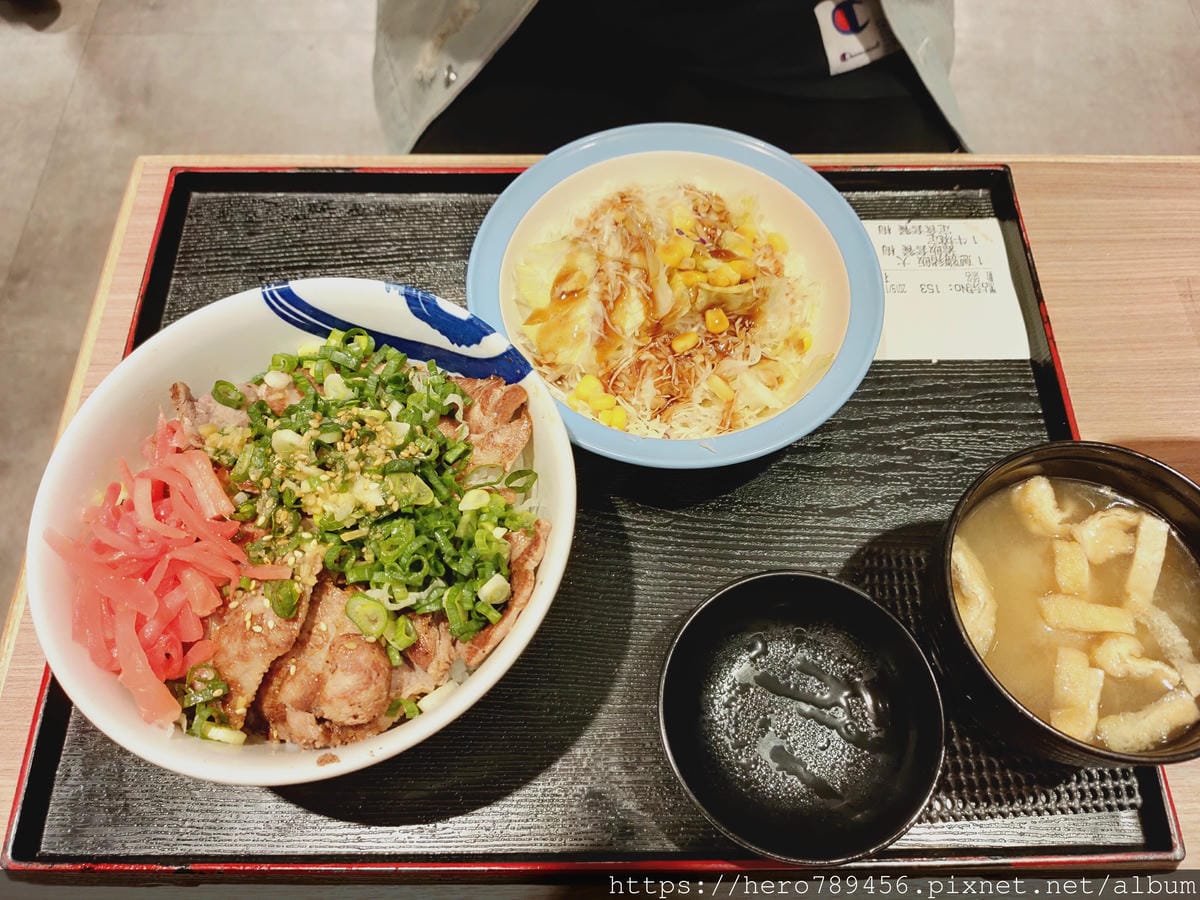 (台北西門美食)松屋,日本知名連鎖燒肉與蓋飯定食!捷運西門一號出口旁
