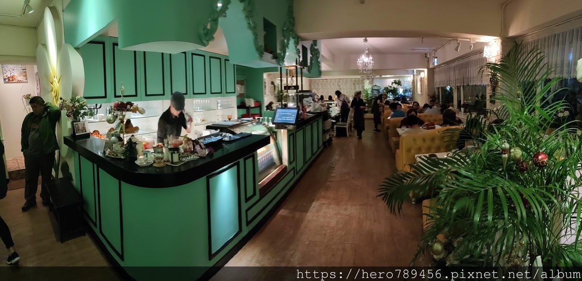 (台北西門美食)Oyami Cafe西門店- 西門町裡最受歡迎的下午茶店!!!義大利麵、燉飯、鬆餅……等等要什麼有什麼~~