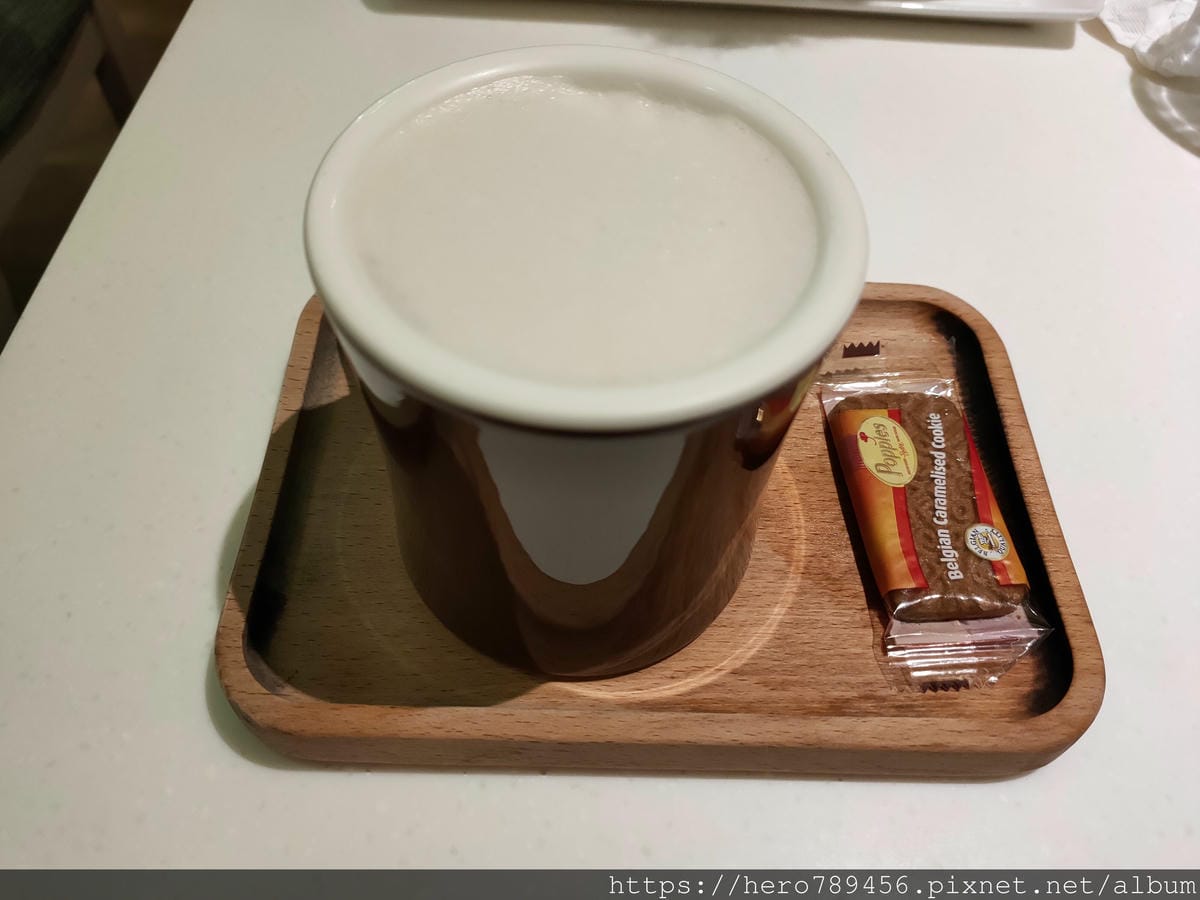 (台北西門美食)Oyami Cafe西門店- 西門町裡最受歡迎的下午茶店!!!義大利麵、燉飯、鬆餅……等等要什麼有什麼~~