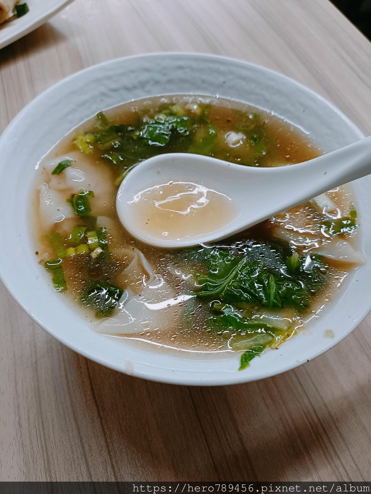 (新北板橋美食)板凳麵,隱身在板橋巷弄裡的眷村味,現點現擀的 (新北板橋美食)板凳麵,隱身在板橋巷弄裡的眷村味,現點現擀的