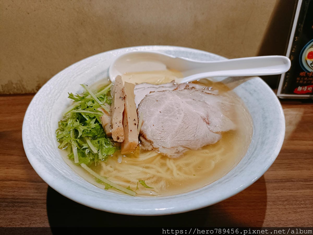 (台北萬華西門美食)吉天元拉麵,萬年商業大樓裡的平價排隊美食 (台北萬華西門美食)吉天元拉麵,萬年商業大樓裡的平價排隊美食