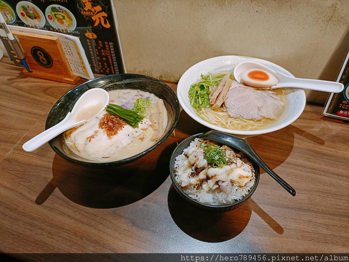 (台北萬華西門美食)吉天元拉麵,萬年商業大樓裡的平價排隊美食 (台北萬華西門美食)吉天元拉麵,萬年商業大樓裡的平價排隊美食