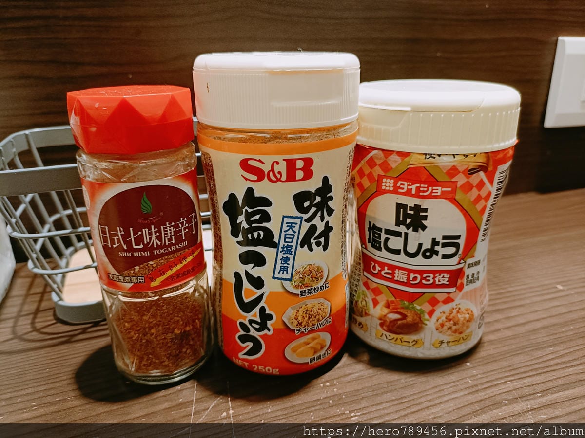 (台北萬華西門美食)芮芮ラーメン拉麵,這價格我還以為老闆是在 (台北萬華西門美食)芮芮ラーメン拉麵,這價格我還以為老闆是在