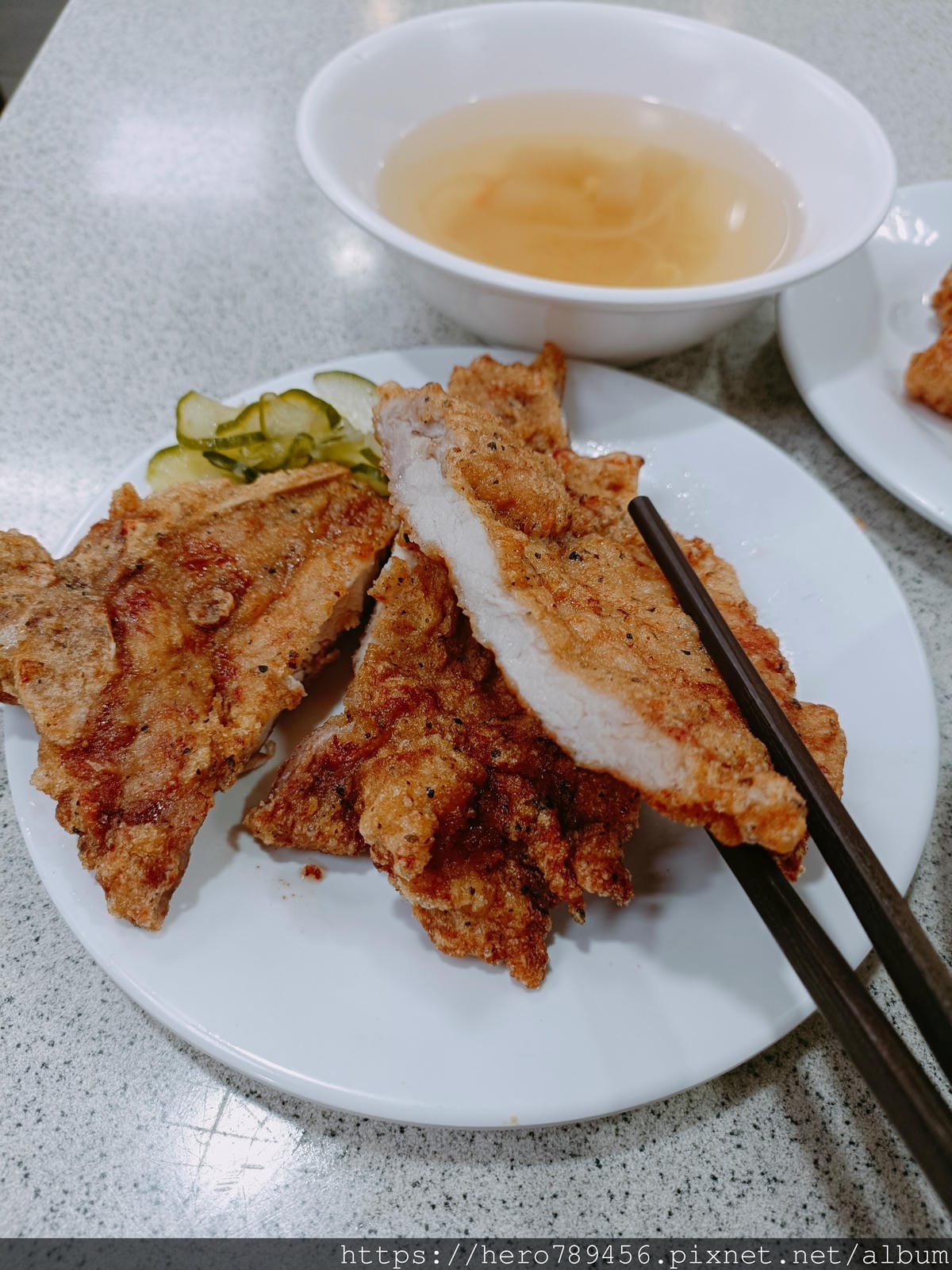 (台北萬華西門美食)金園排骨萬年店,西門町裡人氣爆棚的排骨飯 (台北萬華西門美食)金園排骨萬年店,西門町裡人氣爆棚的排骨飯