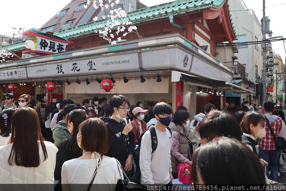 (日本東京淺草美食)銀花堂-Ginkado,淺草寺前商店街人 (日本東京淺草美食)銀花堂-Ginkado,淺草寺前商店街人