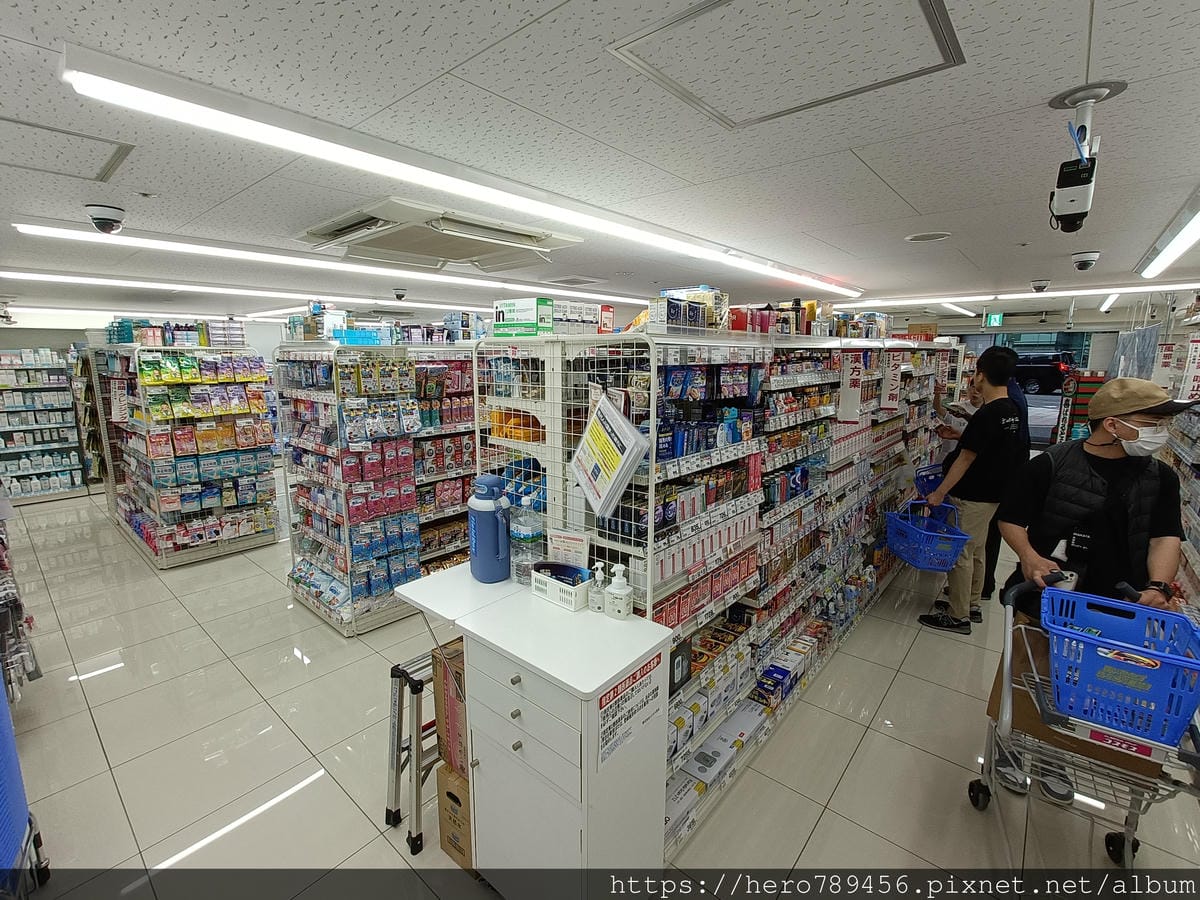 (福岡旅遊)Cosmos(科摩思)藥妝店-コスモス 天神大丸 (福岡旅遊)Cosmos(科摩思)藥妝店-コスモス 天神大丸