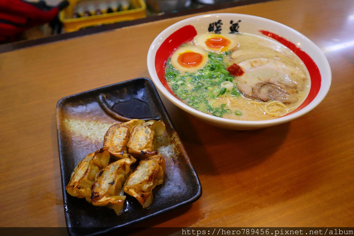 (日本太宰府美食)暖暮 駅前店,曾獲選九州NO.1的拉麵殊榮 (日本太宰府美食)暖暮 駅前店,曾獲選九州NO.1的拉麵殊榮