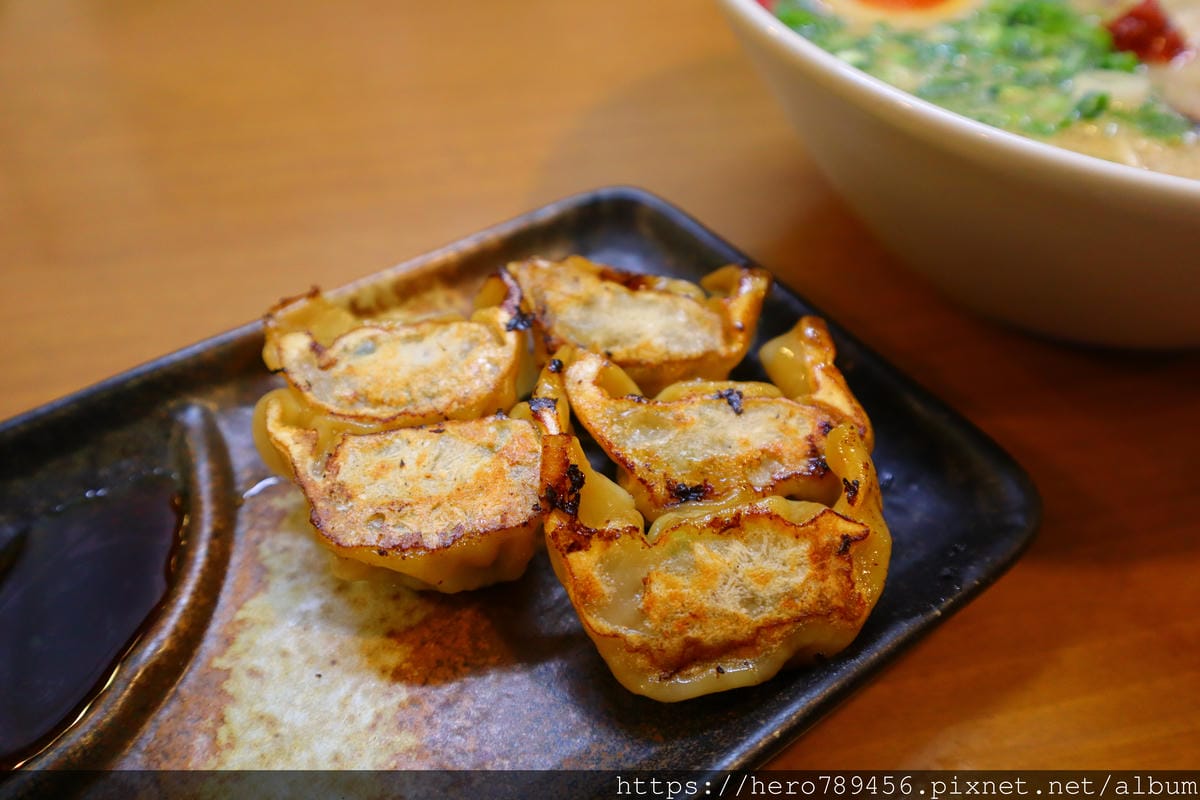 (日本太宰府美食)暖暮 駅前店,曾獲選九州NO.1的拉麵殊榮 (日本太宰府美食)暖暮 駅前店,曾獲選九州NO.1的拉麵殊榮