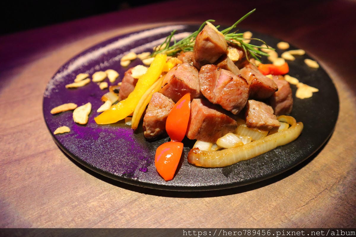 (台北萬華西門美食)RayDarts.Taipei bar, (台北萬華西門美食)RayDarts.Taipei bar,