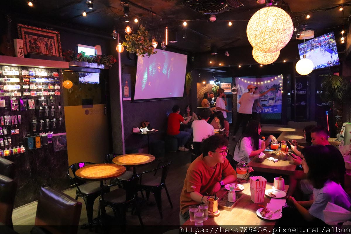 (台北萬華西門美食)RayDarts.Taipei bar, (台北萬華西門美食)RayDarts.Taipei bar,