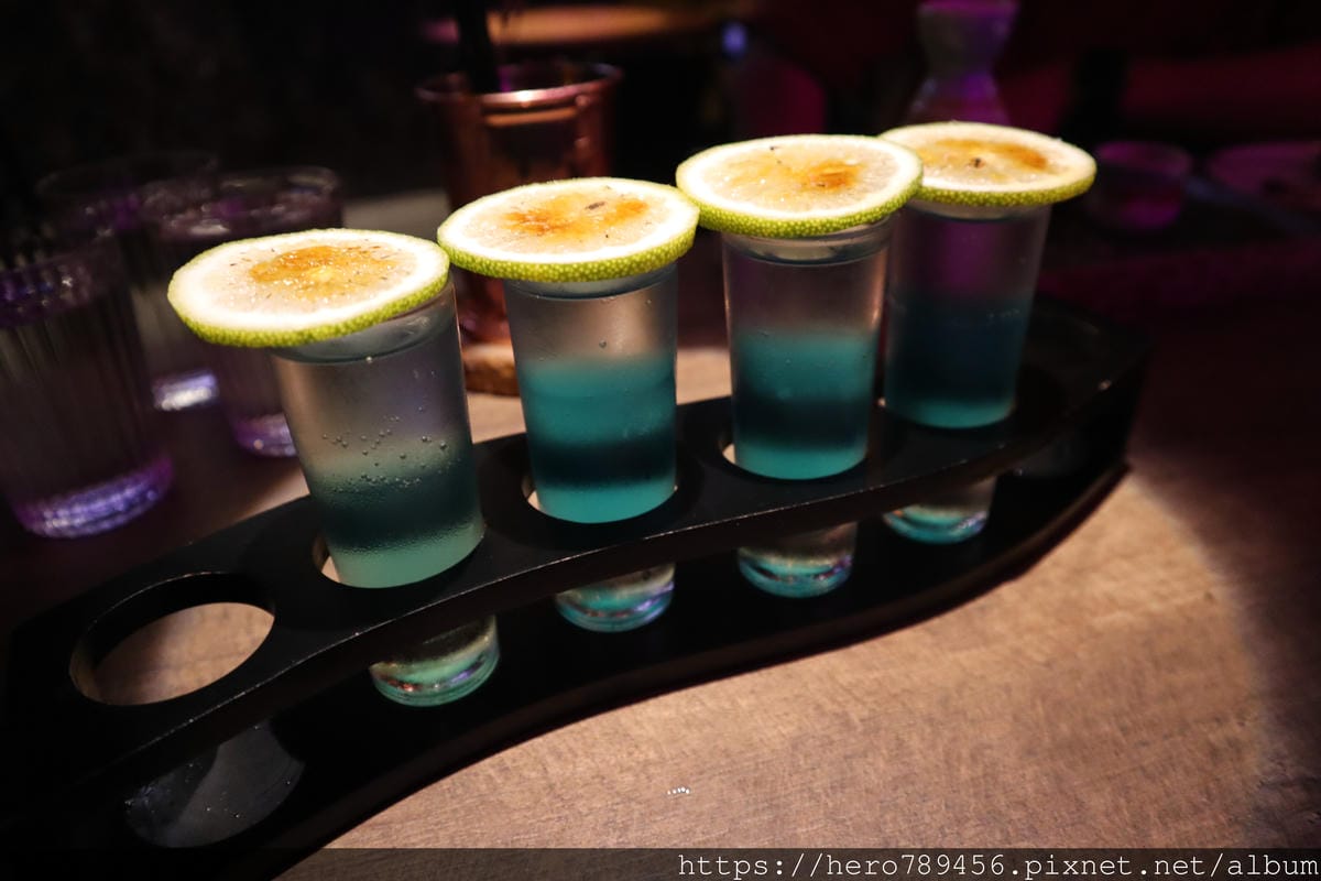 (台北萬華西門美食)RayDarts.Taipei bar, (台北萬華西門美食)RayDarts.Taipei bar,
