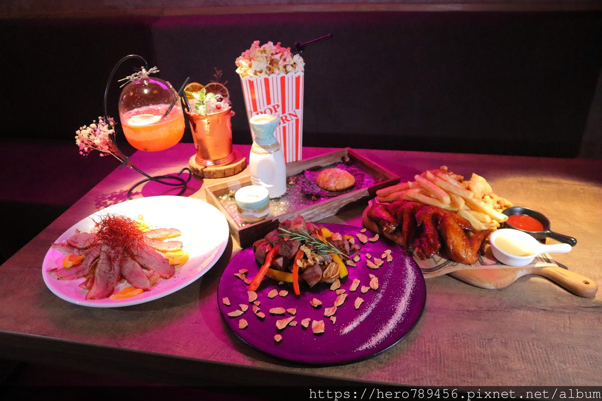 (台北萬華西門美食)RayDarts.Taipei bar, (台北萬華西門美食)RayDarts.Taipei bar,