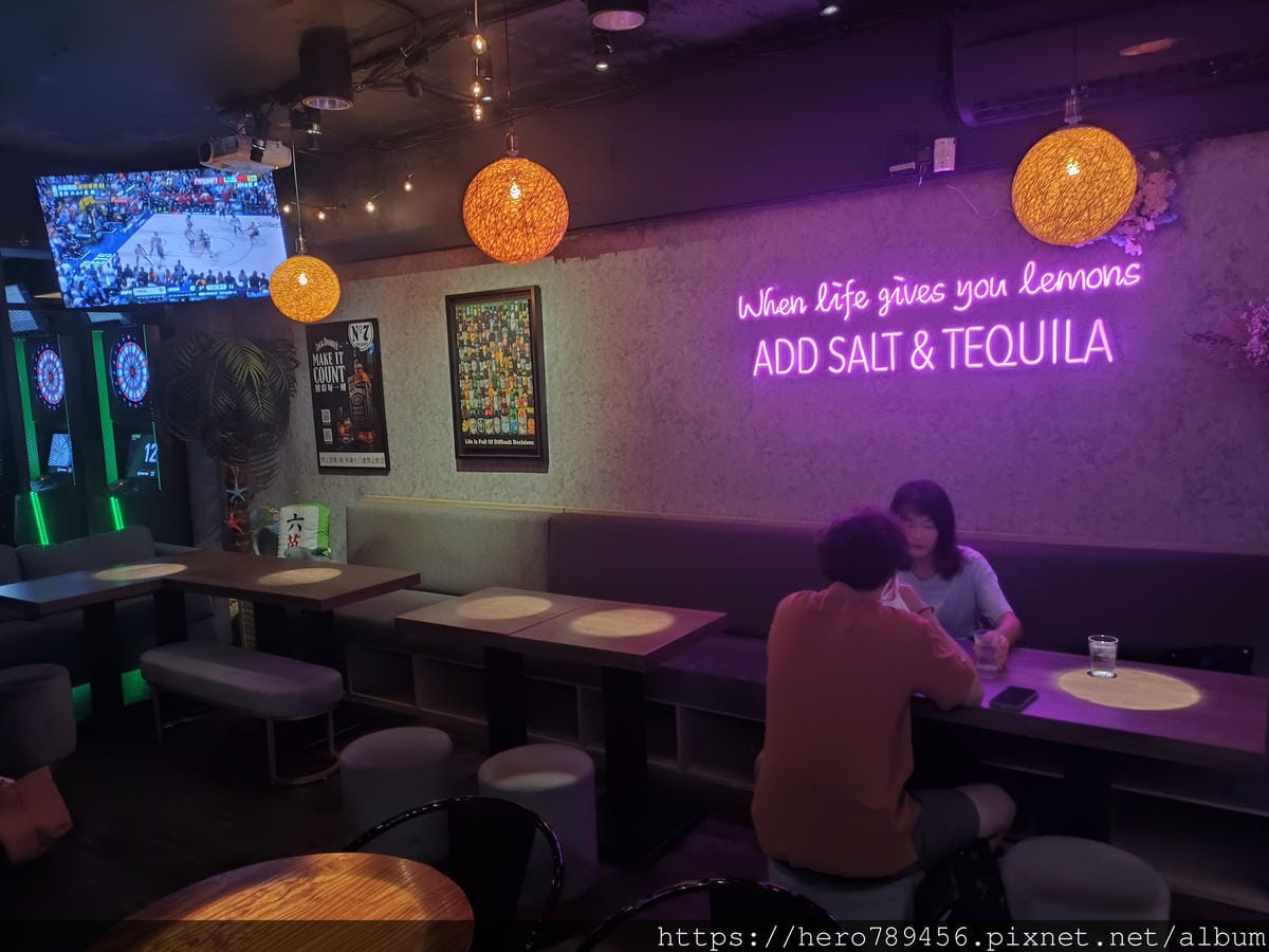 (台北萬華西門美食)RayDarts.Taipei bar, (台北萬華西門美食)RayDarts.Taipei bar,