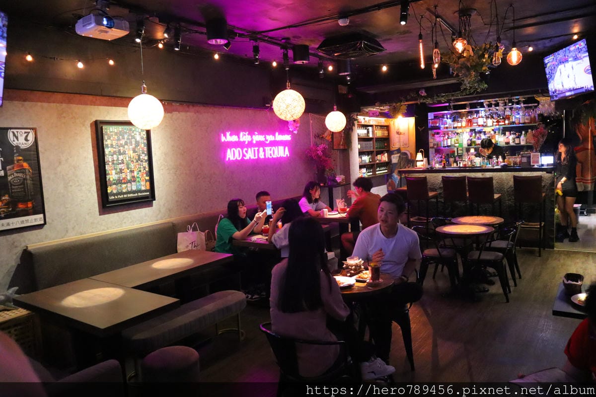 (台北萬華西門美食)RayDarts.Taipei bar, (台北萬華西門美食)RayDarts.Taipei bar,