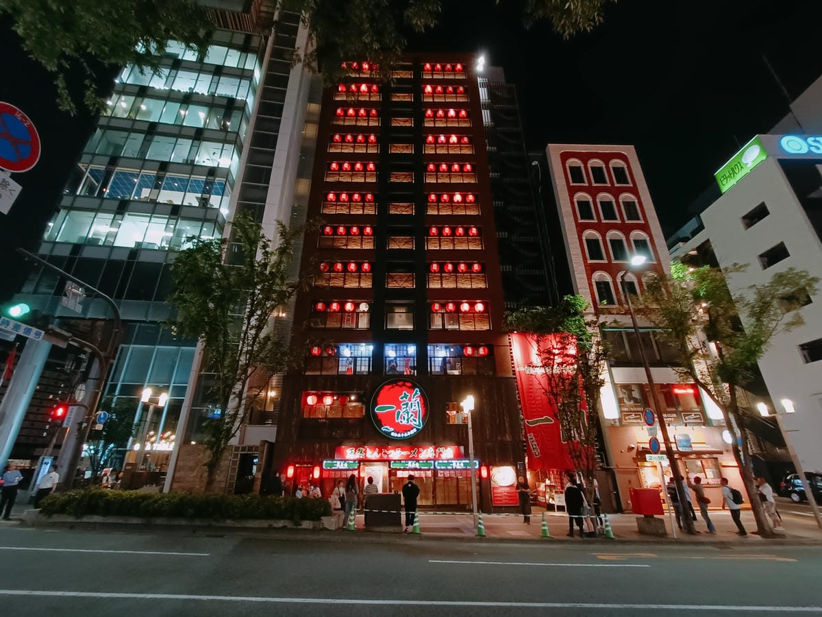 (福岡餐廳)一蘭 本社總本店,拉麵迷朝聖景點,24hrs營業 (福岡餐廳)一蘭 本社總本店,拉麵迷朝聖景點,24hrs營業