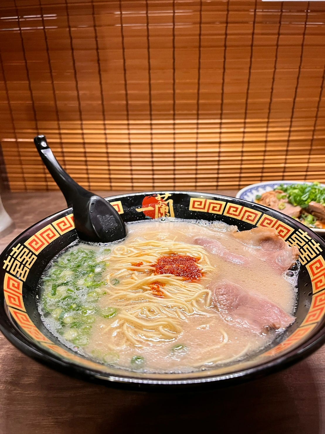 (福岡餐廳)一蘭 本社總本店,拉麵迷朝聖景點,24hrs營業 (福岡餐廳)一蘭 本社總本店,拉麵迷朝聖景點,24hrs營業