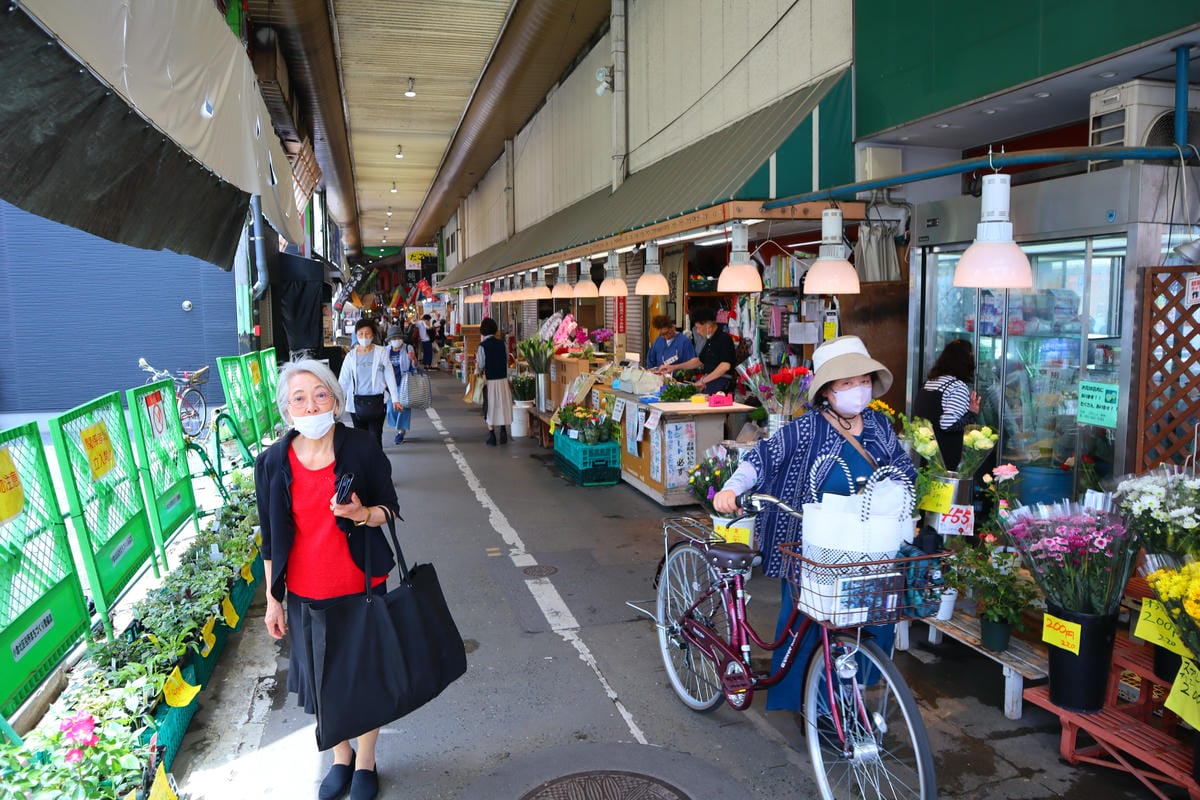 (日本小倉旅遊)旦過市場,有北九州廚房之稱,有著超過 (日本小倉旅遊)旦過市場,有北九州廚房之稱,有著超過