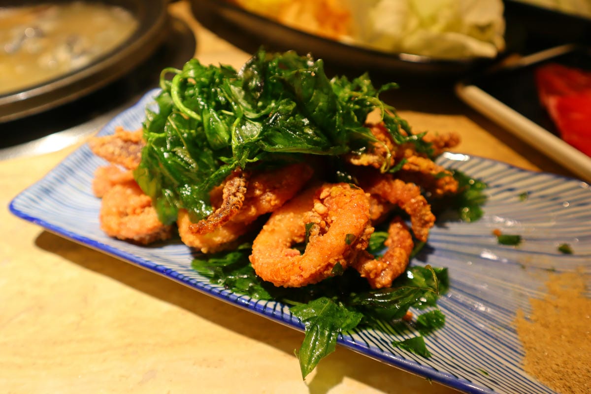 (新北新莊美食)狂一鍋-新莊八德店,台味十足的桌邊爆炒噴火秀 (新北新莊美食)狂一鍋-新莊八德店,台味十足的桌邊爆炒噴火秀