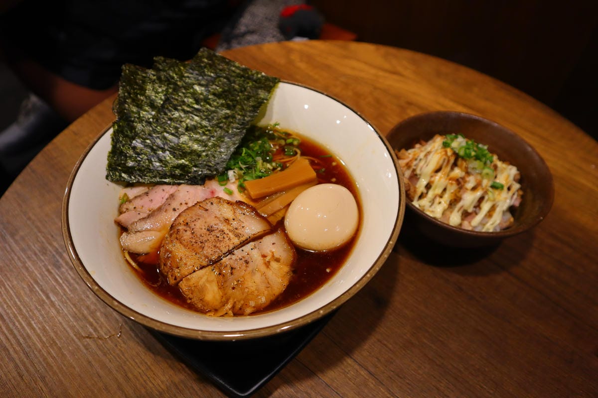 (台北中正美食)鷹流東京醤油拉麺蘭丸ranmaru-林森南路 (台北中正美食)鷹流東京醤油拉麺蘭丸ranmaru-林森南路