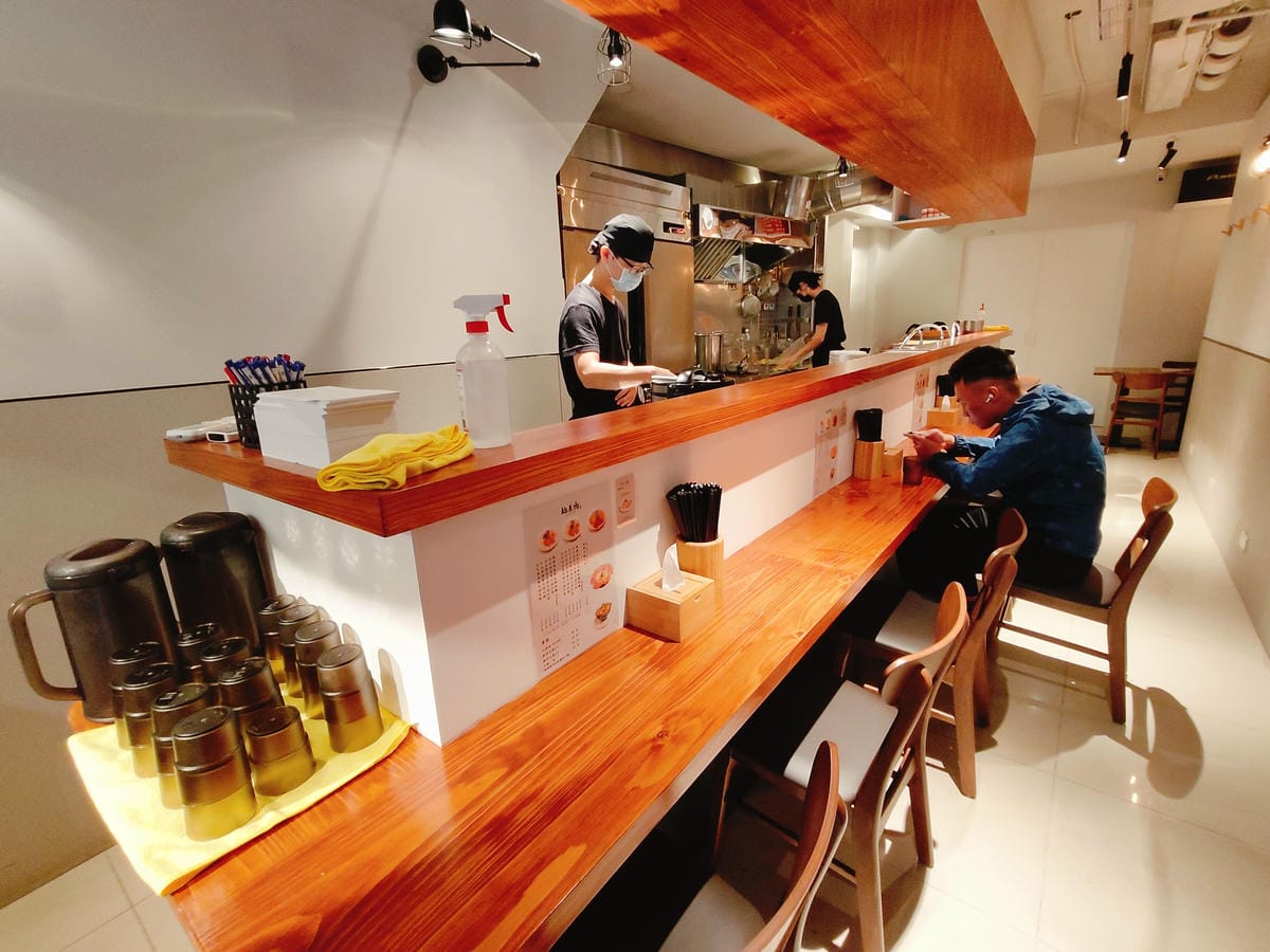(新北板橋美食)麵屋鴒 板橋,2023年底板橋新開拉麵店~少 (新北板橋美食)麵屋鴒 板橋,2023年底板橋新開拉麵店~少