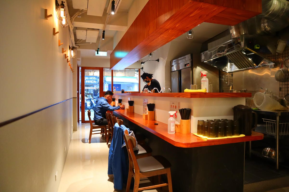(新北板橋美食)麵屋鴒 板橋,2023年底板橋新開拉麵店~少 (新北板橋美食)麵屋鴒 板橋,2023年底板橋新開拉麵店~少