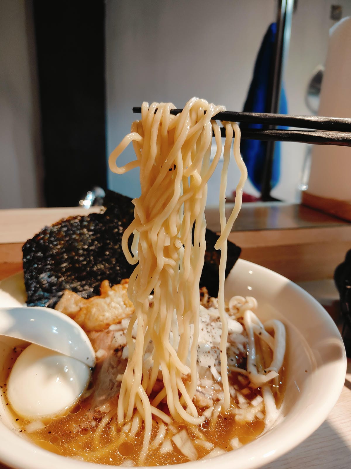 (新北板橋餐廳)宋囍拉麵 らーめん, 老闆有點像是鄰家大哥型 (新北板橋餐廳)宋囍拉麵 らーめん, 老闆有點像是鄰家大哥型
