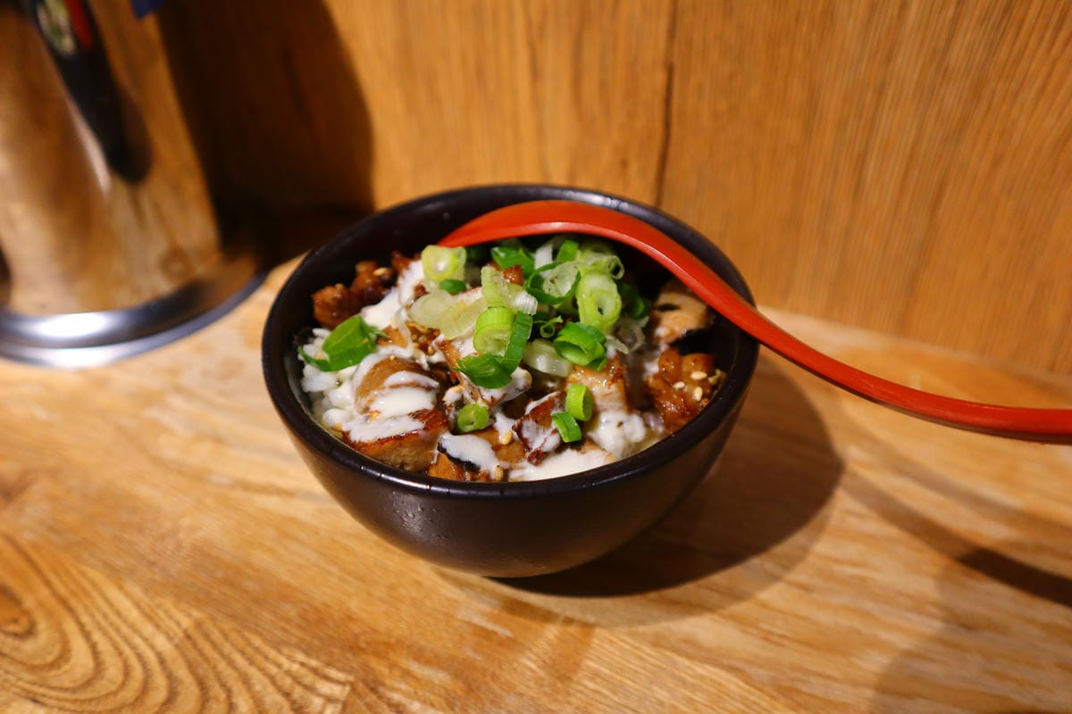 (新北板橋餐廳)豚人拉麵 板橋真龍店，$250就能品嘗到來自