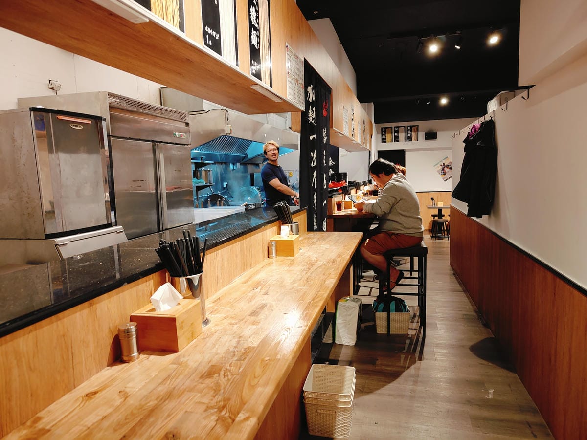(新北板橋餐廳)豚人拉麵 板橋真龍店，$250就能品嘗到來自