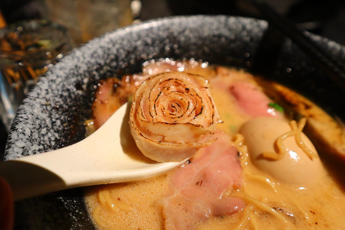 (台北中山餐廳)麒麟創作拉麵坊，2023年底新開的創作拉麵店