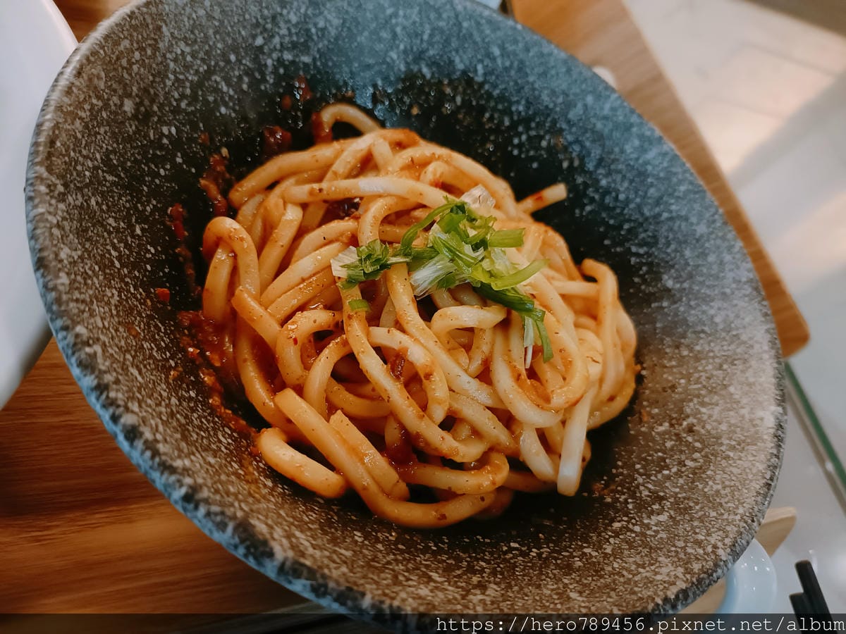 (新北新莊餐廳)麻入口(原:麻麻號),排骨鴨血豆腐專賣,首創 (新北新莊餐廳)麻入口(原:麻麻號),排骨鴨血豆腐專賣,首創