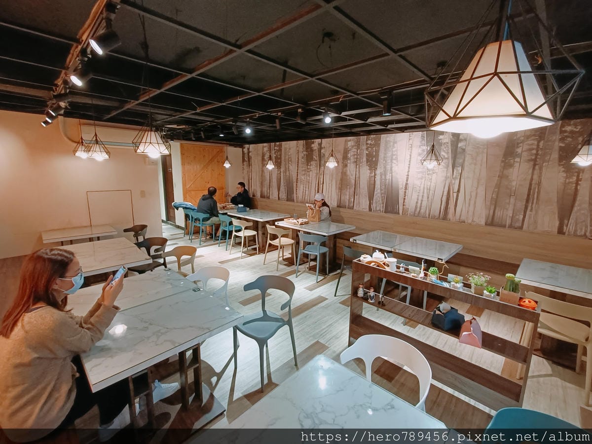 (新北新莊餐廳)麻入口(原:麻麻號),排骨鴨血豆腐專賣,首創 (新北新莊餐廳)麻入口(原:麻麻號),排骨鴨血豆腐專賣,首創