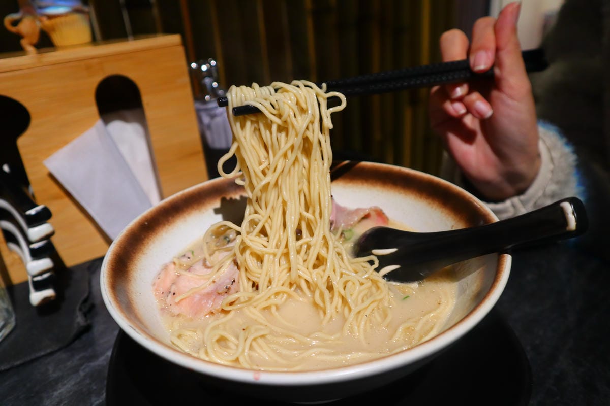 (台北中山餐廳)麒麟創作拉麵坊，2023年底新開的創作拉麵店