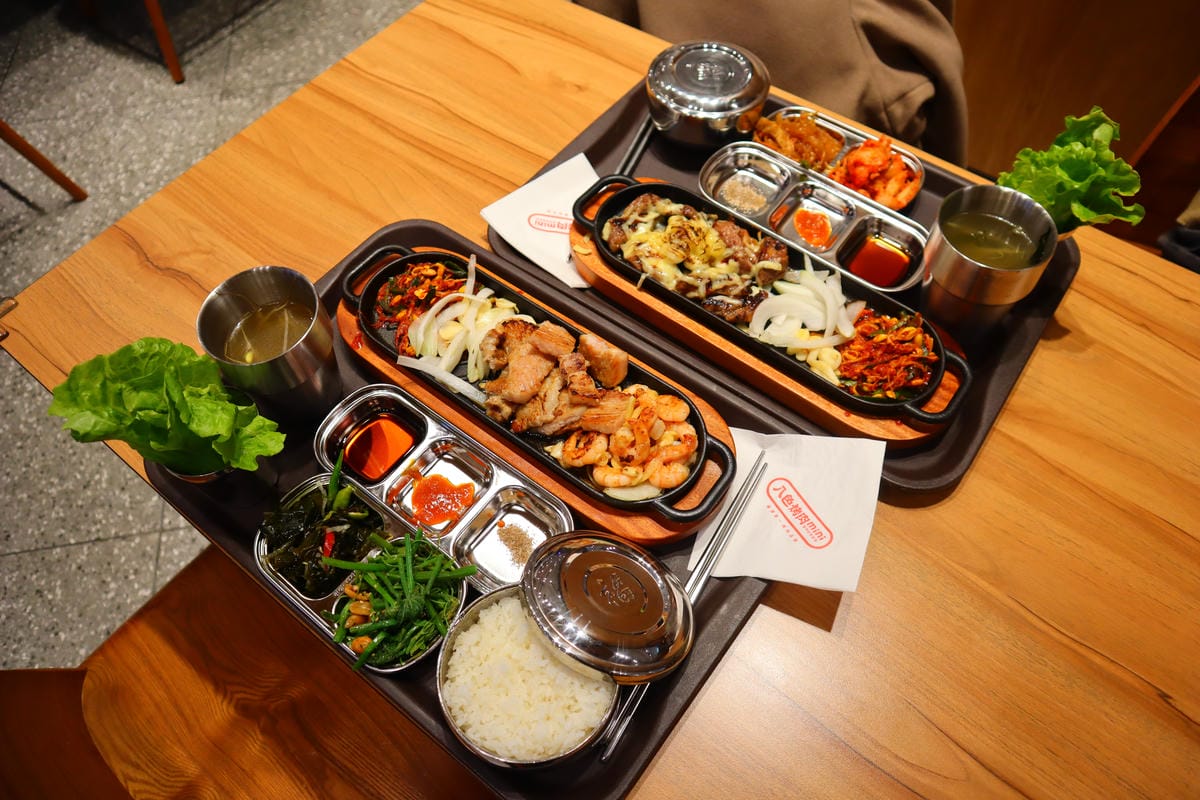 (新北新莊餐廳)八色烤肉mini-宏匯廣場店，宏匯廣場美食街