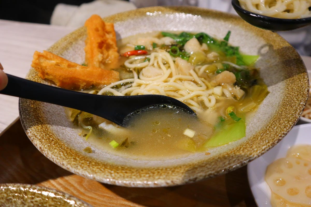 (新北板橋美食)韓酸菜魚麵館,一個人也可以吃的酸菜魚, (新北板橋美食)韓酸菜魚麵館,一個人也可以吃的酸菜魚,