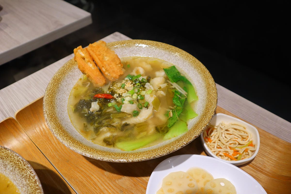 (新北板橋美食)韓酸菜魚麵館,一個人也可以吃的酸菜魚, (新北板橋美食)韓酸菜魚麵館,一個人也可以吃的酸菜魚,