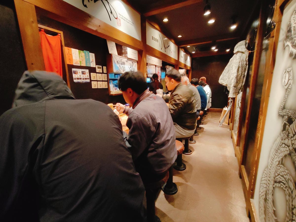 (長崎餐廳)濃厚豚骨 かどや,長崎商店街旁的人氣拉麵店,提供 (長崎餐廳)濃厚豚骨 かどや,長崎商店街旁的人氣拉麵店,提供
