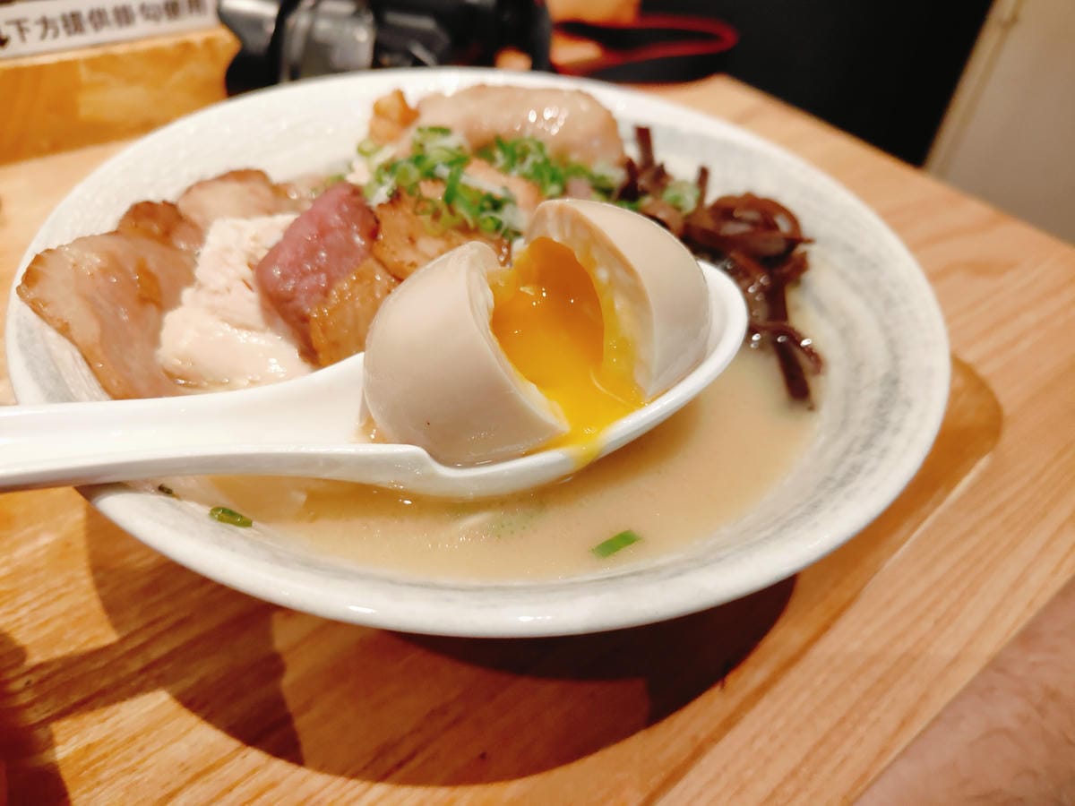 (新北板橋餐廳)一幸拉麵 雞白湯,提供雞白湯為主的拉麵店,並 (新北板橋餐廳)一幸拉麵 雞白湯,提供雞白湯為主的拉麵店,並