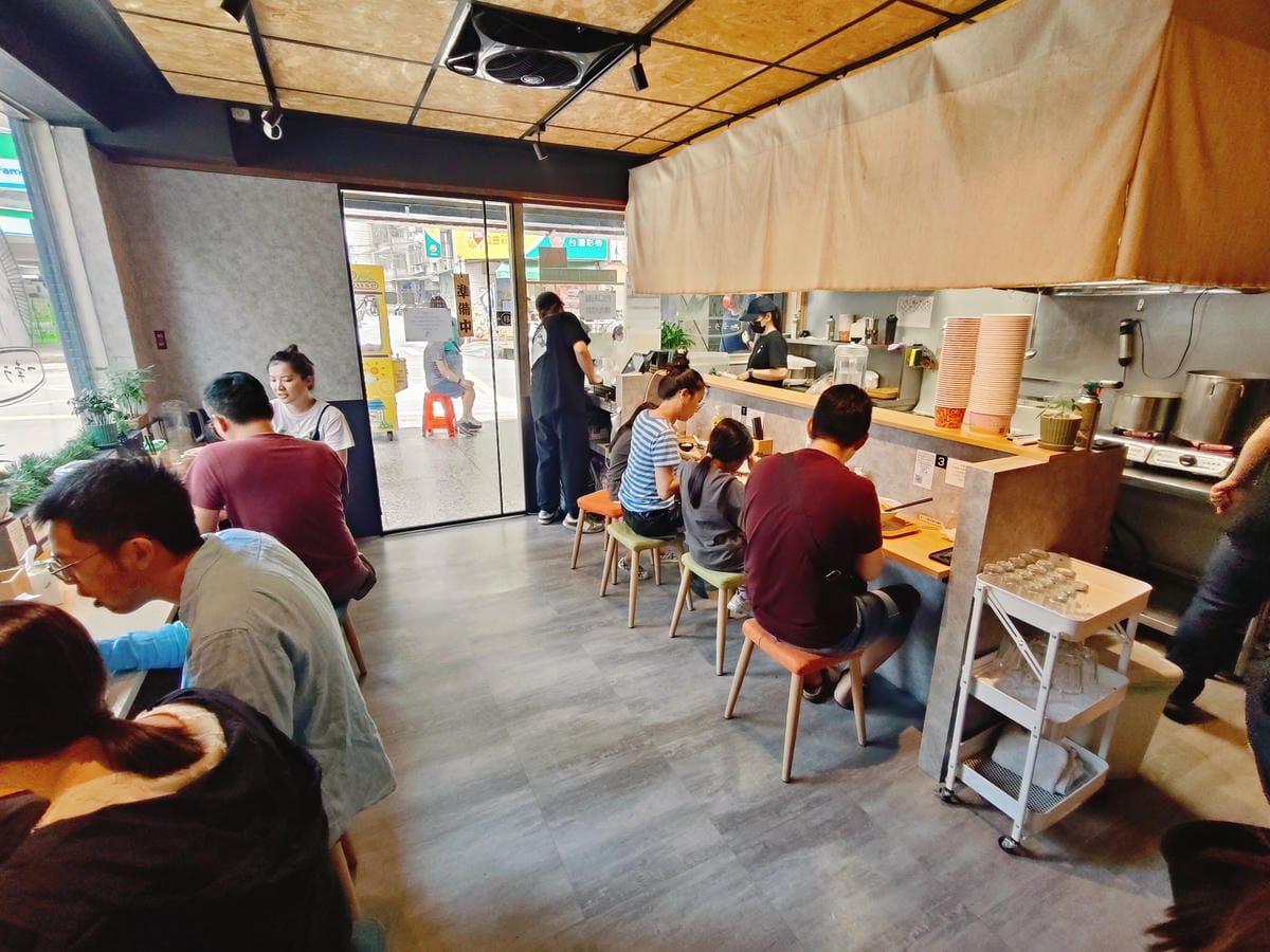(新北板橋餐廳)一幸拉麵 雞白湯,提供雞白湯為主的拉麵店,並 (新北板橋餐廳)一幸拉麵 雞白湯,提供雞白湯為主的拉麵店,並