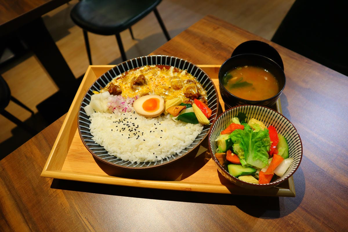 (新北新莊餐廳)路人食事所 熟成香料咖哩,除了牛肋咖哩之外, (新北新莊餐廳)路人食事所 熟成香料咖哩,除了牛肋咖哩之外,