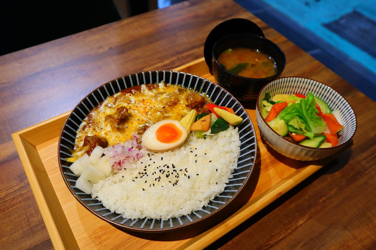 (新北新莊餐廳)路人食事所 熟成香料咖哩,除了牛肋咖哩之外, (新北新莊餐廳)路人食事所 熟成香料咖哩,除了牛肋咖哩之外,