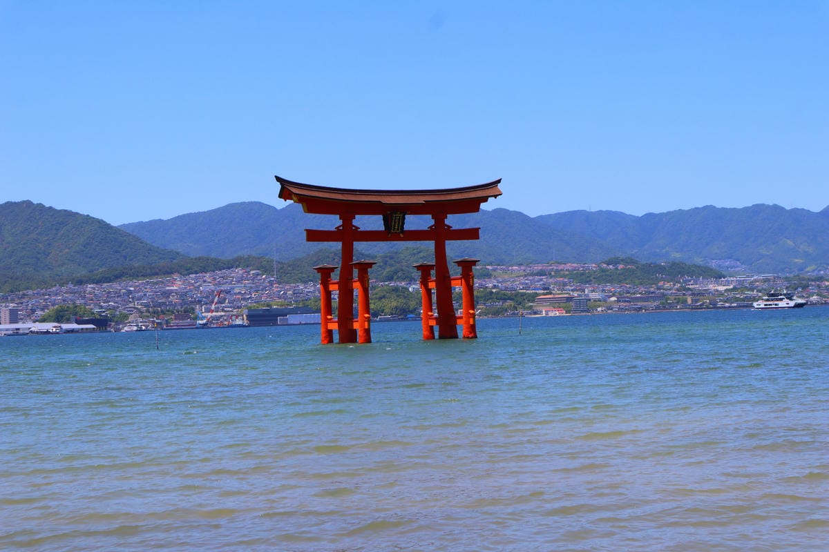 (廣島旅遊)嚴島神社,日本三大景之一,漂浮在海上的大鳥居,超 (廣島旅遊)嚴島神社,日本三大景之一,漂浮在海上的大鳥居,超