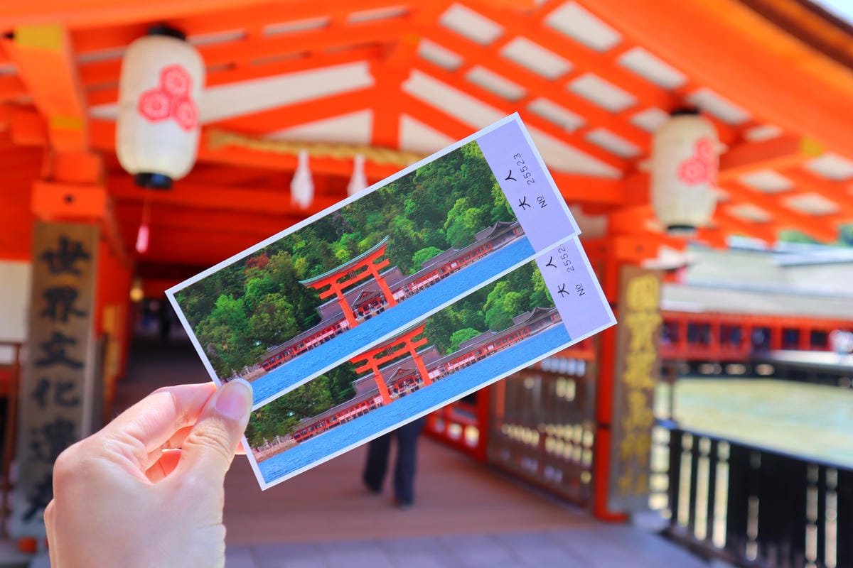 (廣島旅遊)嚴島神社,日本三大景之一,漂浮在海上的大鳥居,超 (廣島旅遊)嚴島神社,日本三大景之一,漂浮在海上的大鳥居,超