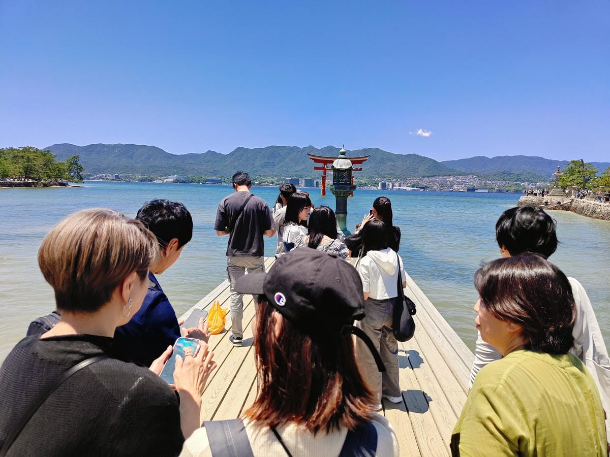 (廣島旅遊)嚴島神社,日本三大景之一,漂浮在海上的大鳥居,超 (廣島旅遊)嚴島神社,日本三大景之一,漂浮在海上的大鳥居,超