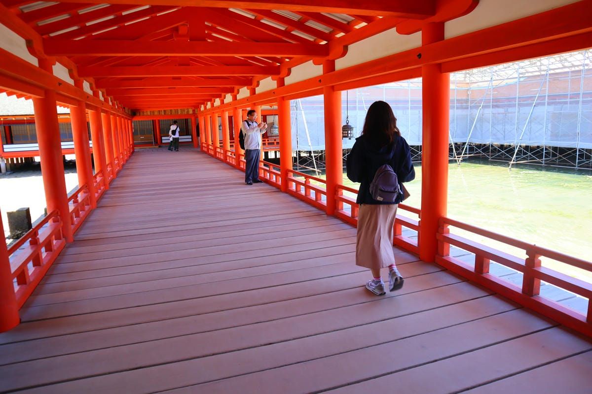 (廣島旅遊)嚴島神社,日本三大景之一,漂浮在海上的大鳥居,超 (廣島旅遊)嚴島神社,日本三大景之一,漂浮在海上的大鳥居,超
