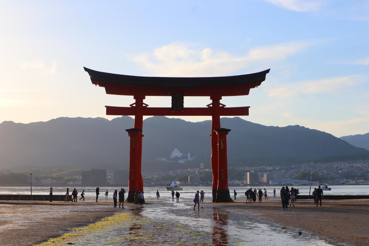 (廣島旅遊)宮島一日遊懶人包,從宮島表参道商店街開始到嚴島神 (廣島旅遊)宮島一日遊懶人包,從宮島表参道商店街開始到嚴島神