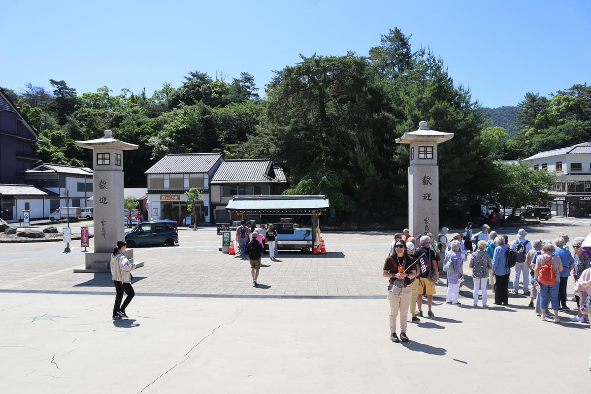 (廣島旅遊)宮島一日遊懶人包,從宮島表参道商店街開始到嚴島神 (廣島旅遊)宮島一日遊懶人包,從宮島表参道商店街開始到嚴島神