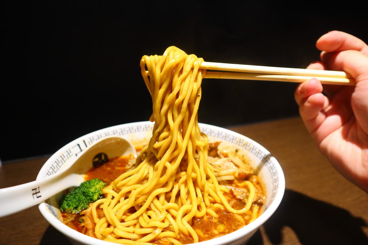 (台北萬華西門餐廳)卍力拉麵,來自日本人氣拉麵,湯頭是由14 (台北萬華西門餐廳)卍力拉麵,來自日本人氣拉麵,湯頭是由14